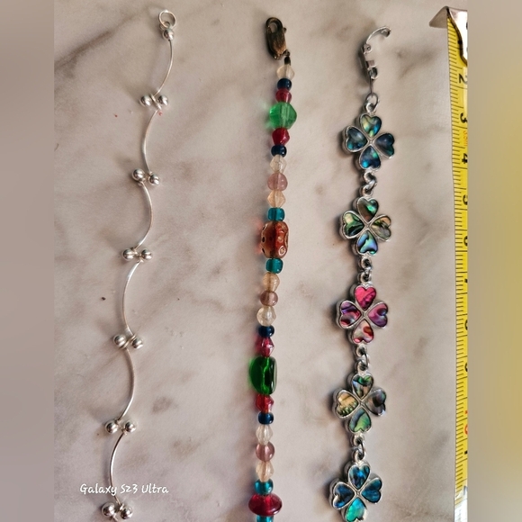 Variety Of Accessories. 3 Wrist Bracelets 1 Ankle Bracelet 1 Necklace​​​ - Picture 1 of 6